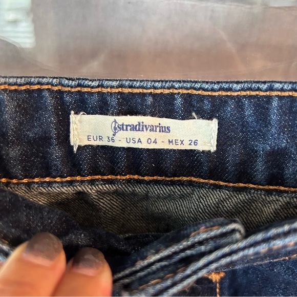 Stradivarius EUC Denim Skirt Size 4 raw hem - Picture 3 of 8